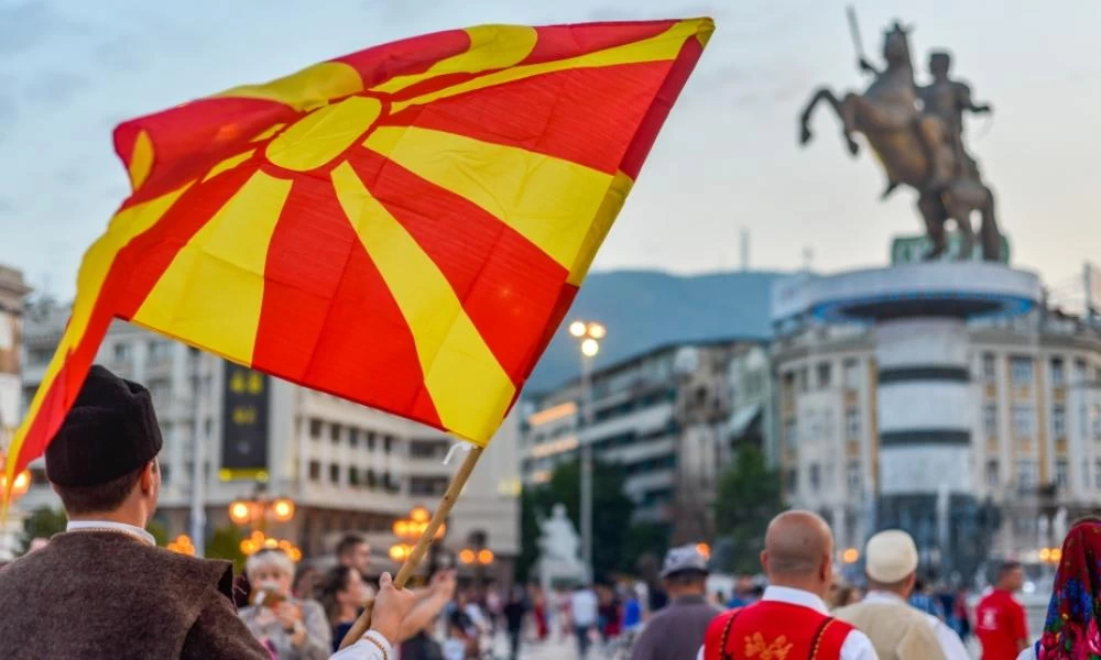 Ξεσηκώνονται οι εθνικιστές των Σκοπίων κατά των Πρεσπών-Μιλούν για “Μακεδόνες” σε Ελλάδα και Βουλγαρία